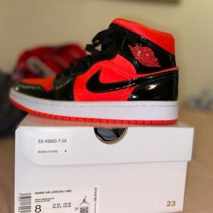 Air Jordan 1 Mid